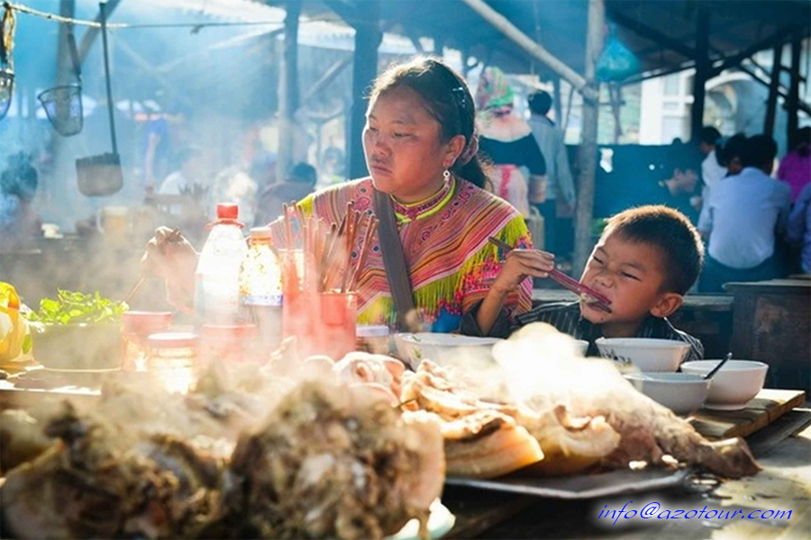 Can Cau Market in Lao Cai Province